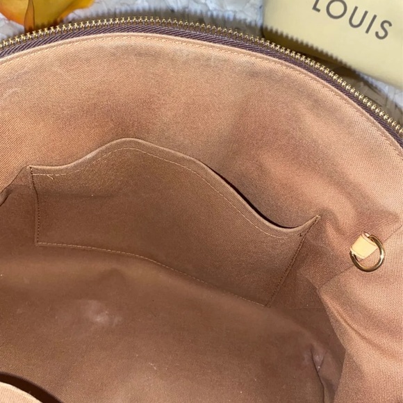 LV Monogram Tivoli GM - Picture 14 of 16